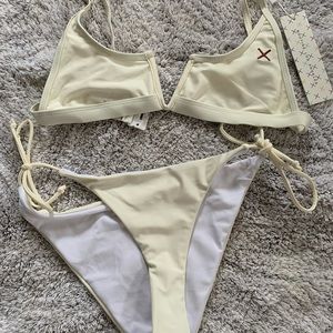 BoutineLA Full butt bikini😍